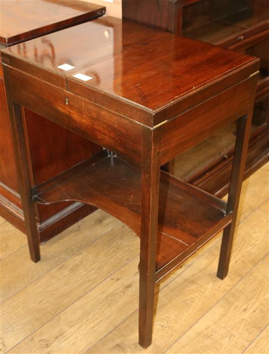 An Edwardian mahogany washstand, W.63cm